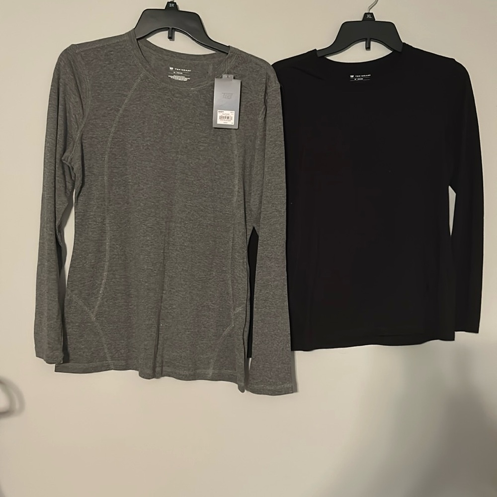 NWT Tek Gear Sz Med bundle of two long sleeved athletic wear tops. Black/gray.